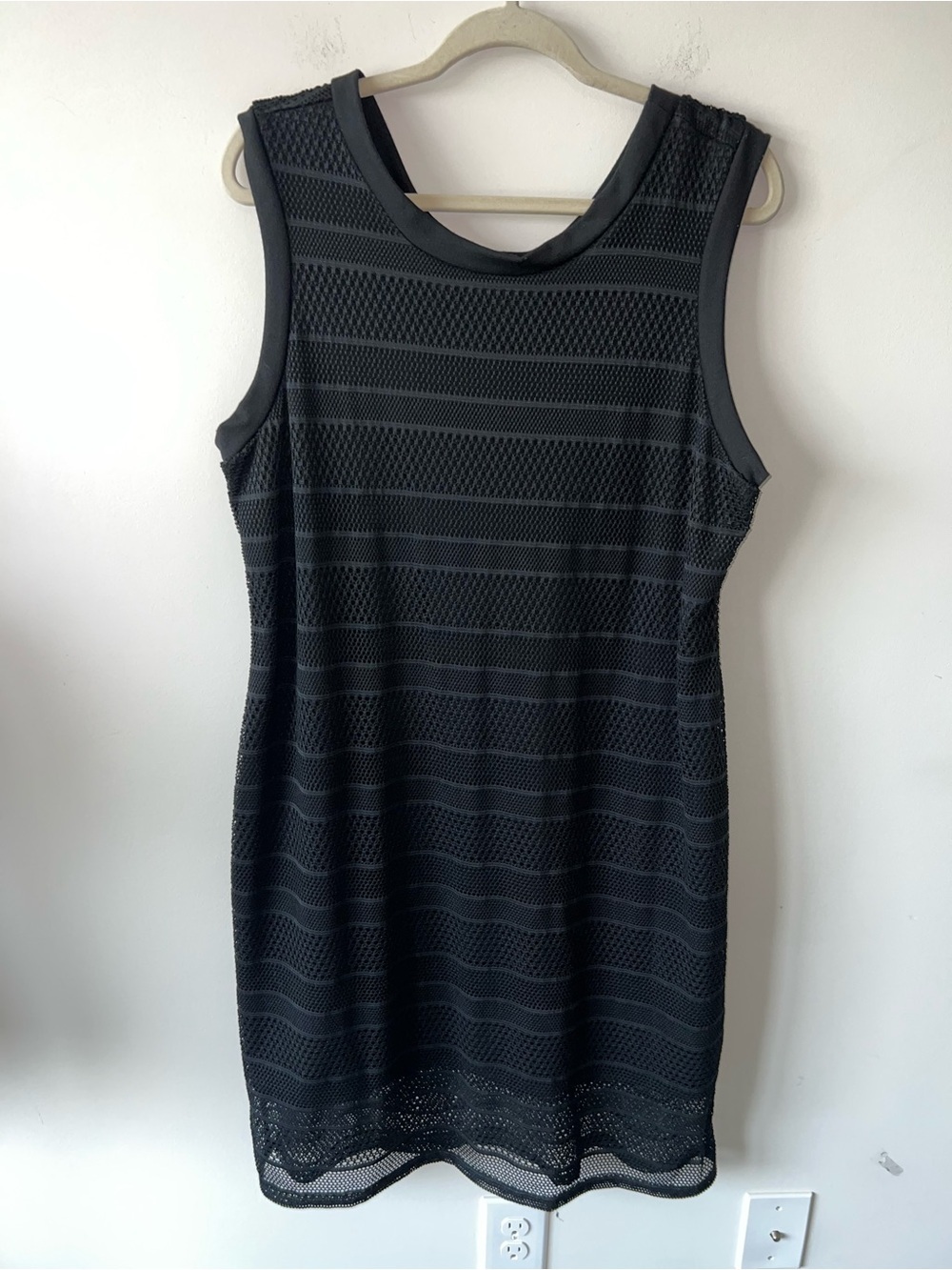 Gibson & Latimer Made in USA Black Sleeveless Mesh/Knit Overlay Dress